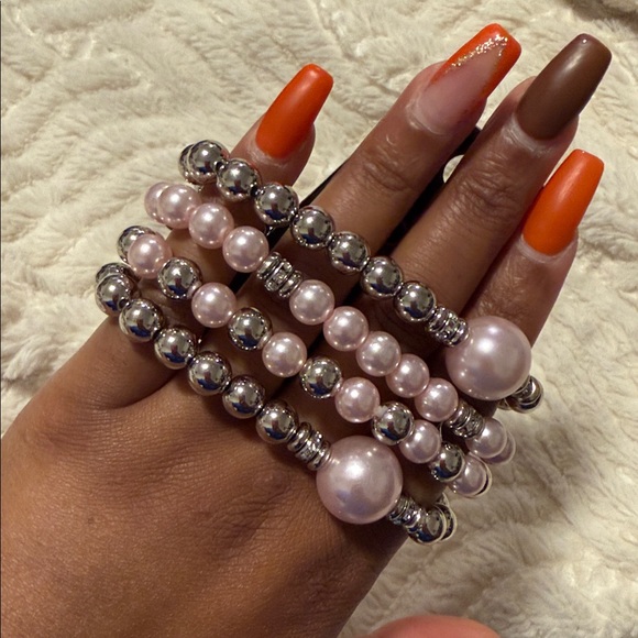 NWT Pink/Silver Beaded Stretchy Bracelet Set(Last One) - Picture 5 of 5